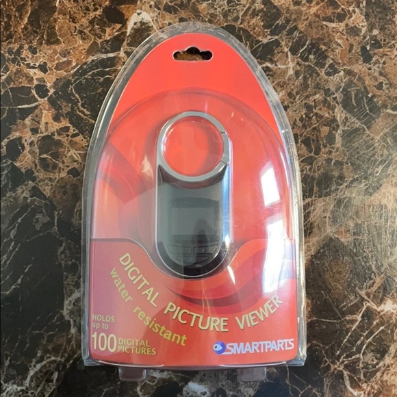 Smartparts Digital Picture Viewer with Key Ring - Picture 1 of 13